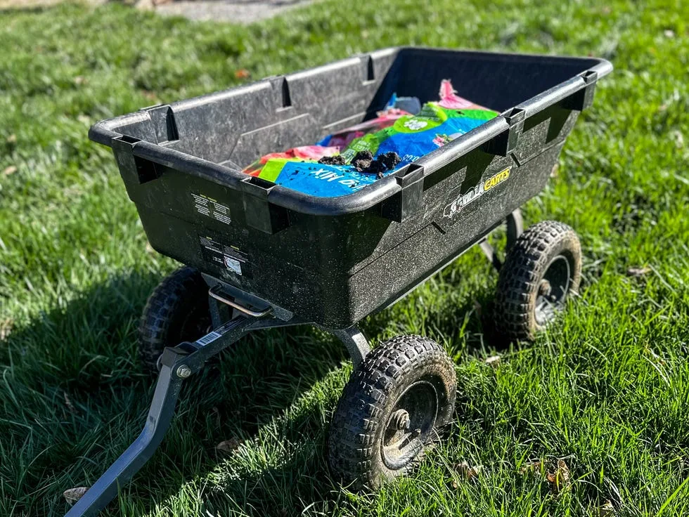 Gorilla Carts Poly Garden Dump Cart image 2